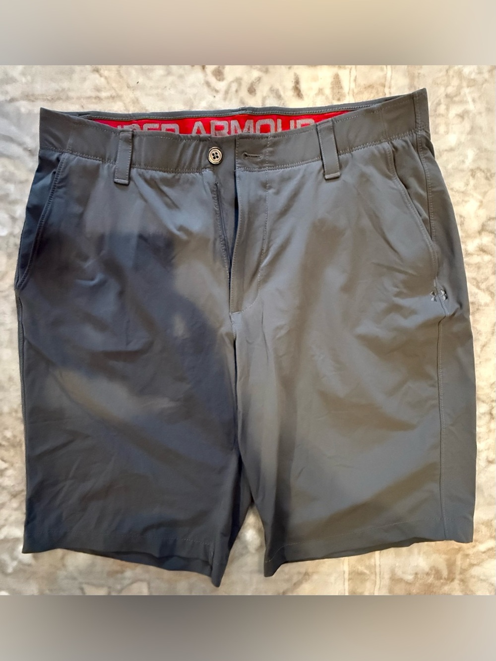 Under Armour Men's Charcoal Gray Golf Shorts Size 34 Waist